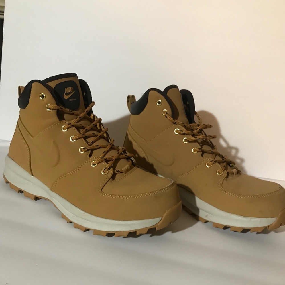 nike boots